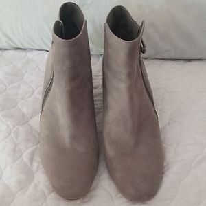 Booties grey zipper suede leather